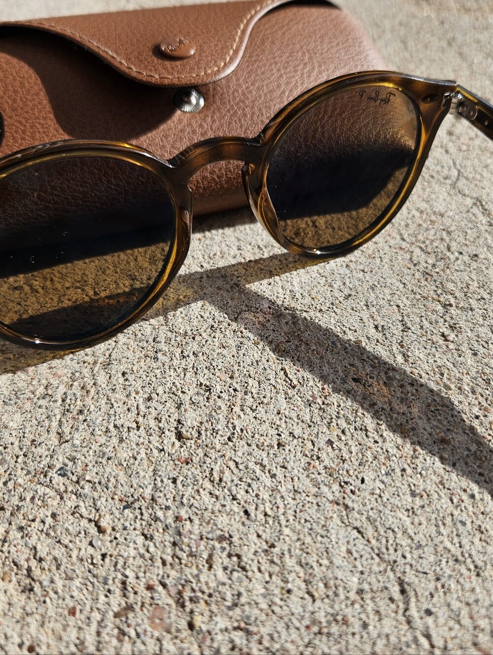 Ray-Ban Tortoiseshell Frame Sunglasses with Brown Lenses - Picture 4 of 4
